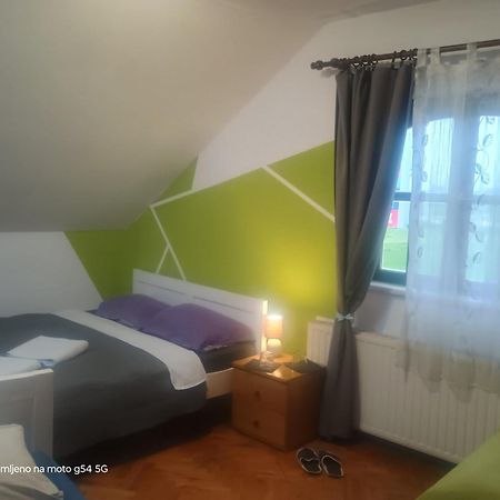 Hostel Lega House Osijek Exteriör bild