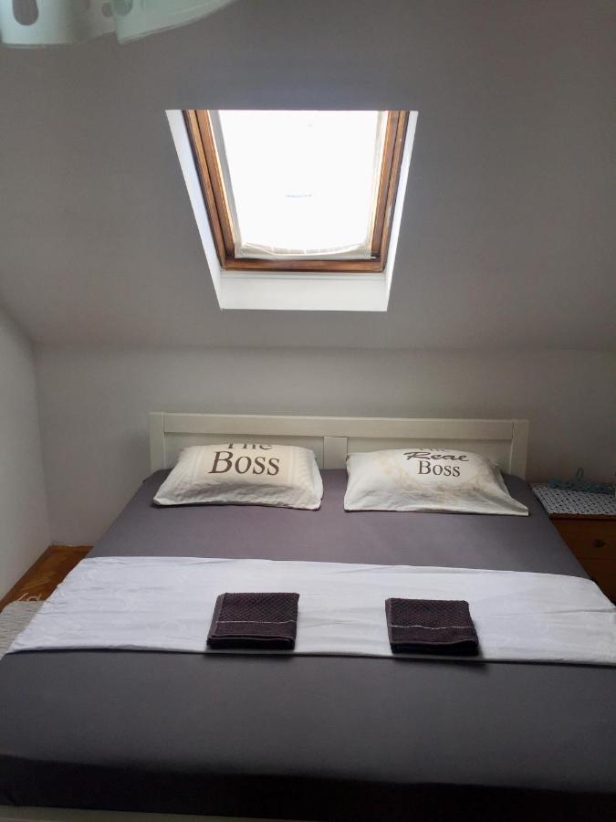 Hostel Lega House Osijek Exteriör bild