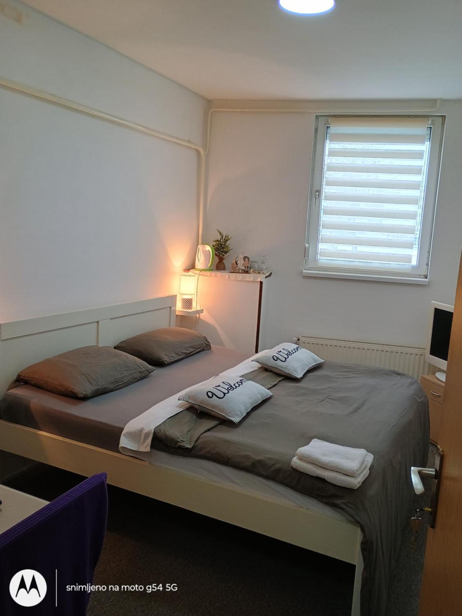 Hostel Lega House Osijek Exteriör bild
