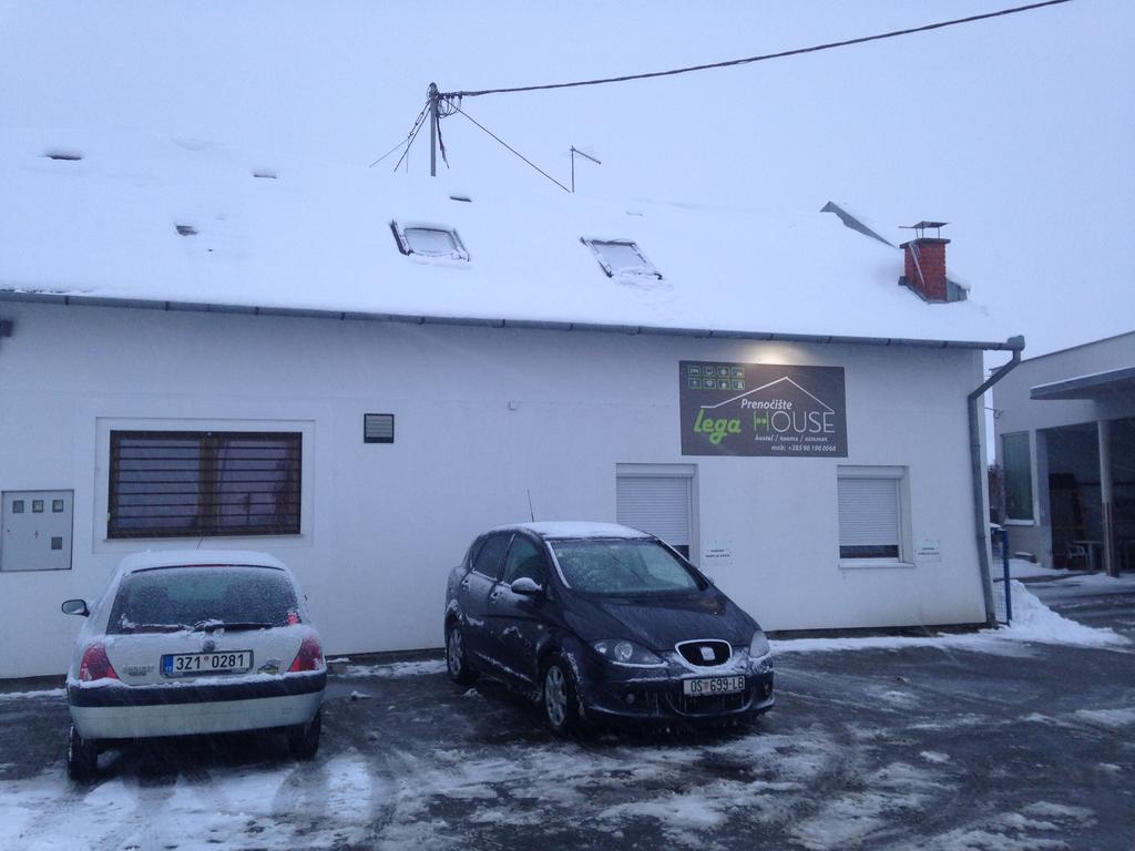 Hostel Lega House Osijek Exteriör bild