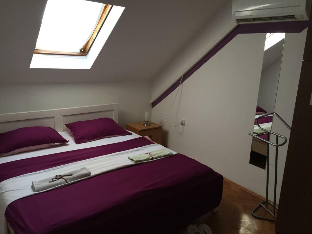 Hostel Lega House Osijek Exteriör bild
