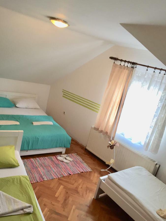 Hostel Lega House Osijek Exteriör bild